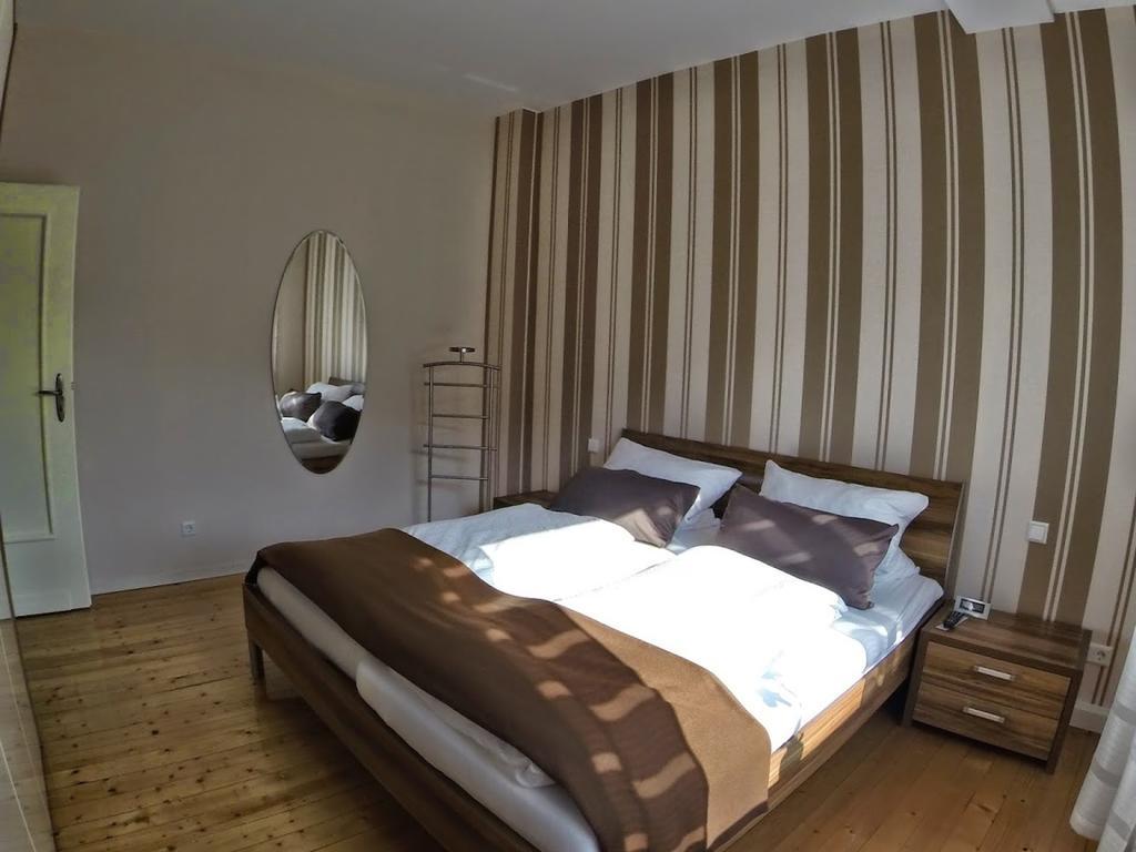 Ferienwohnungen Haus Am Wuerzlaysteig Lehmen Pokój zdjęcie