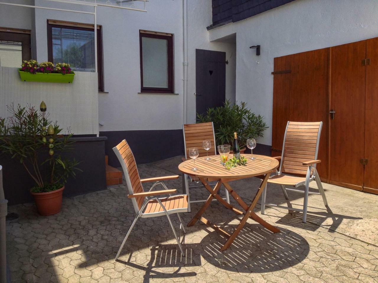 Ferienwohnungen Haus Am Wuerzlaysteig Lehmen Zewnętrze zdjęcie